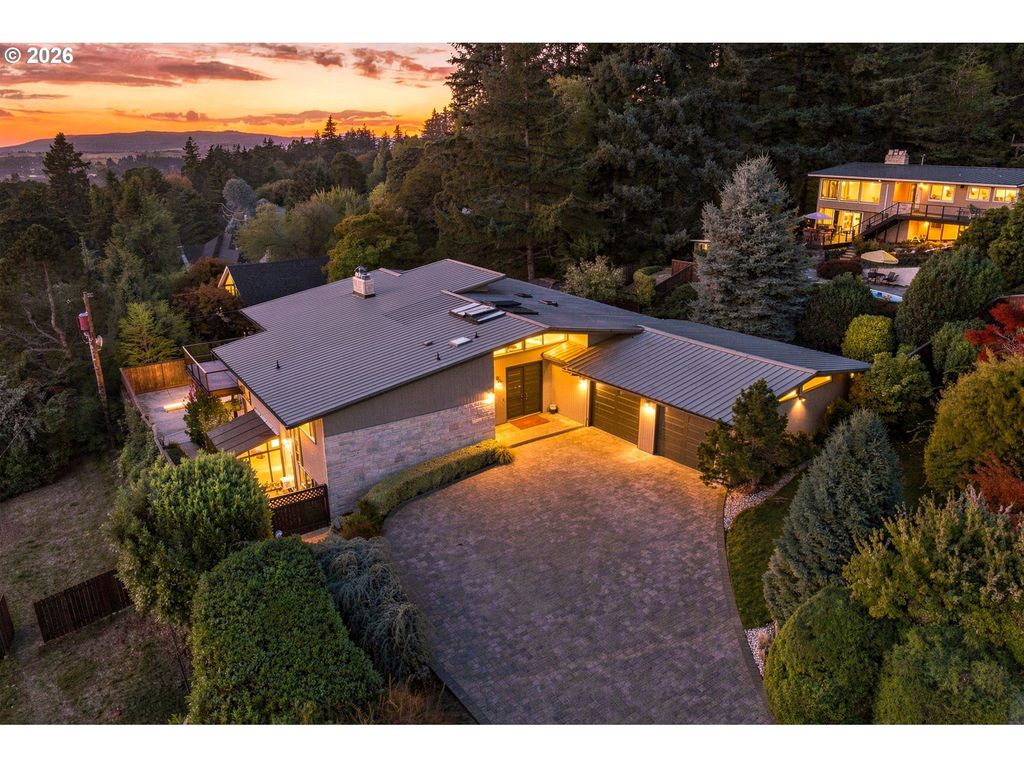 12533 Sw 55th Pl, Portland