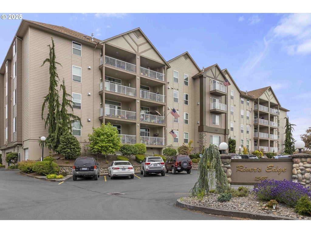 1548 River Rd 301, Longview