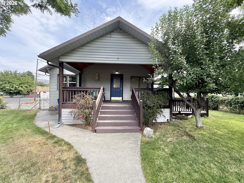 210 Nw Canton St, John Day