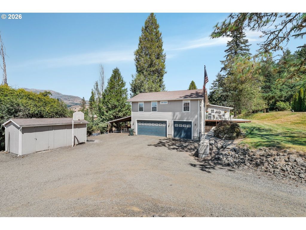 216 Terrace Dr, Glide