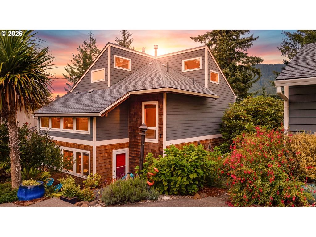 473 College Ave, Manzanita