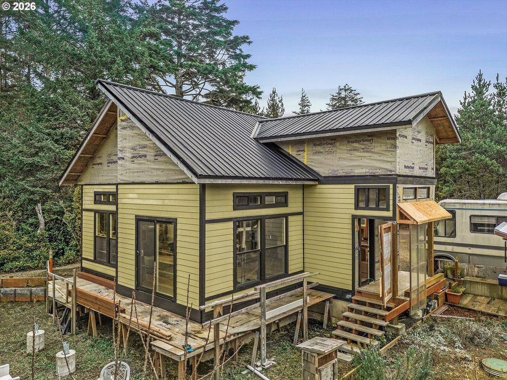11910 Nw Thompson St, Seal Rock