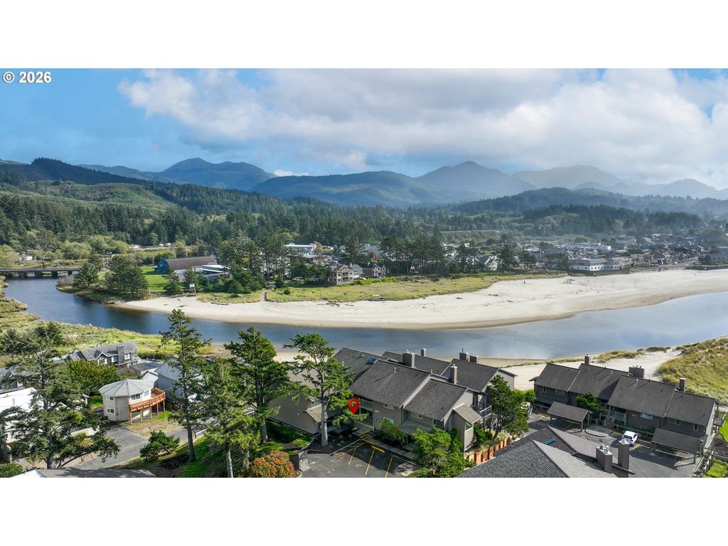 353 N Breaker Point Dr 353, Cannon Beach