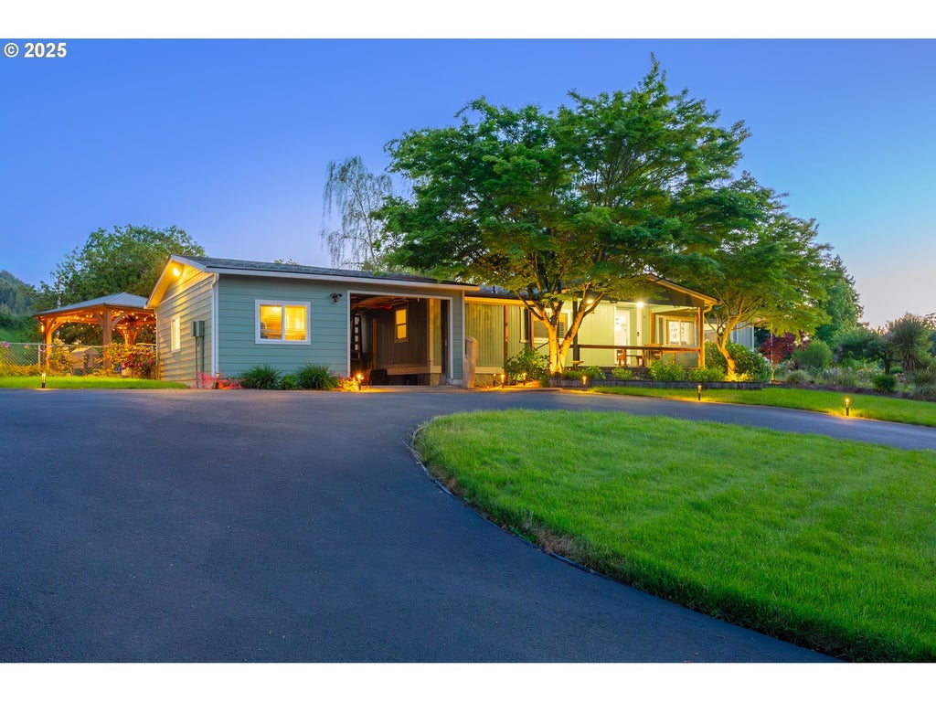 2373 Wild River Dr, Roseburg