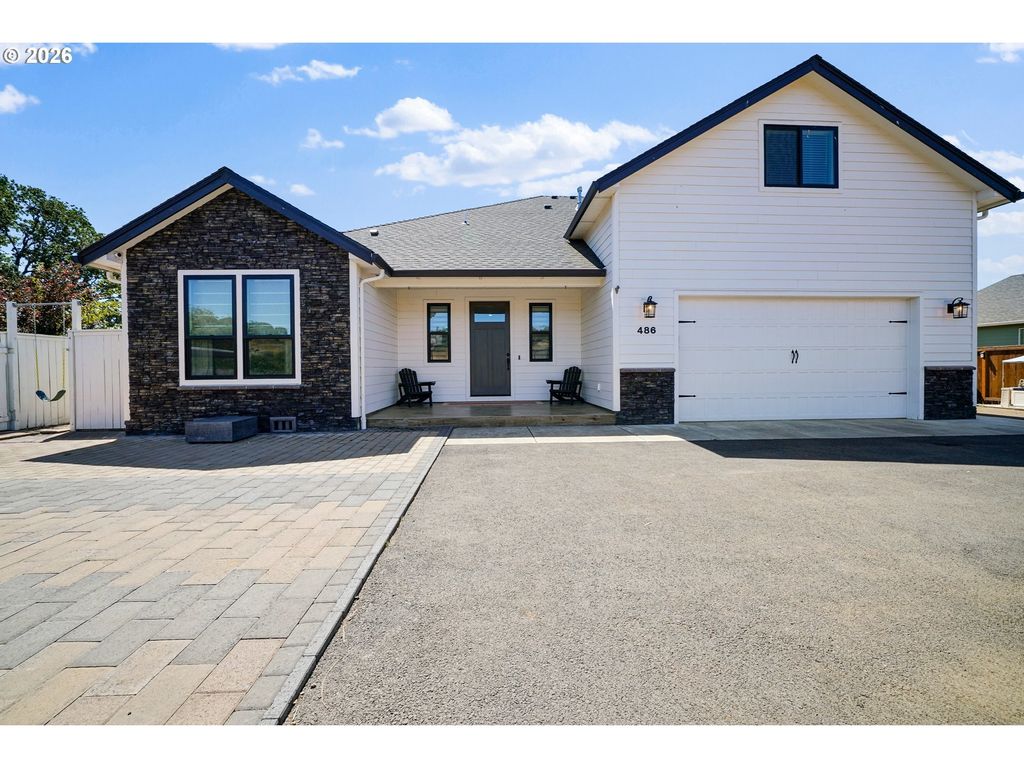 486 Nw Coast Mountain Dr, Dallas