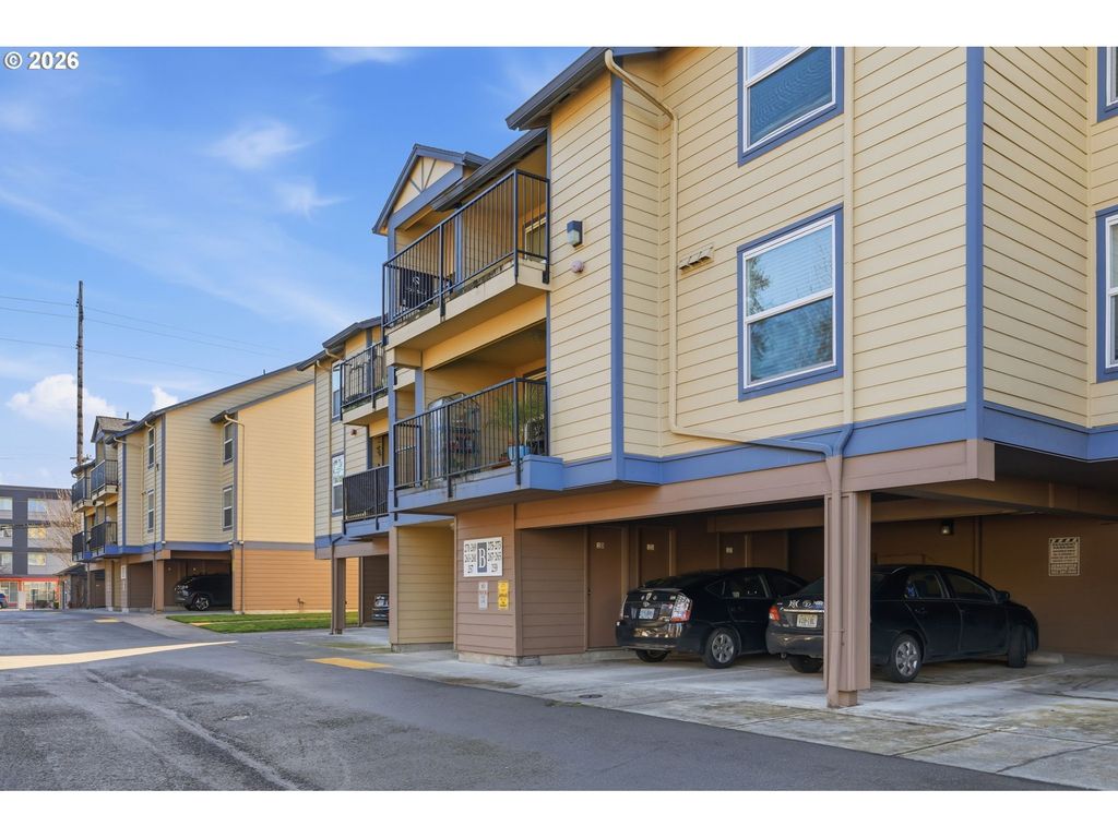 273 Se 162nd Ave, Portland