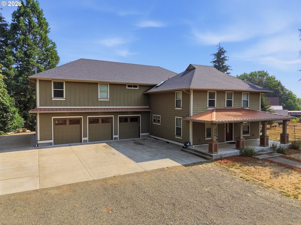 246 S Main St, Falls City