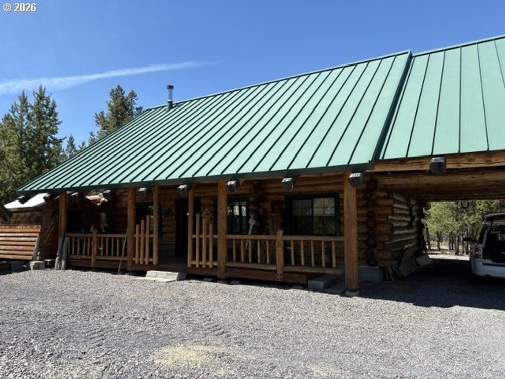 123415 Surveyor Rd, Crescent Lake
