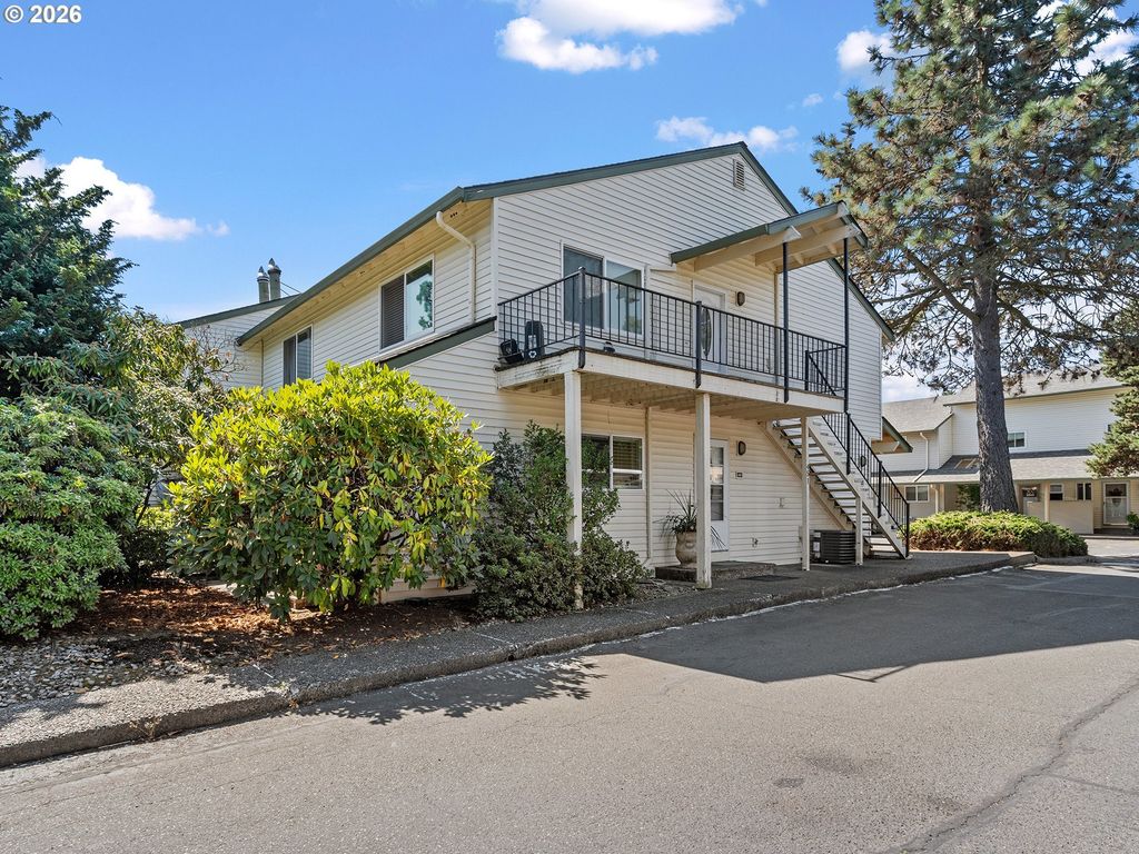 451 N Hayden Bay Dr, Portland