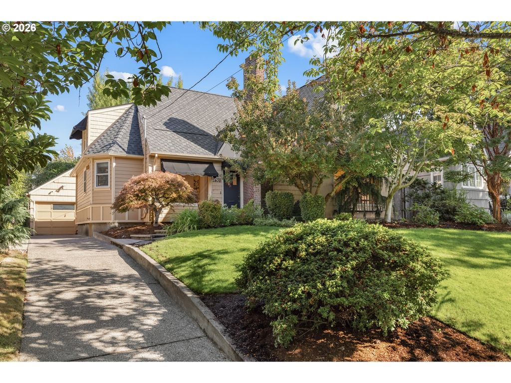 2635 Se Market St, Portland