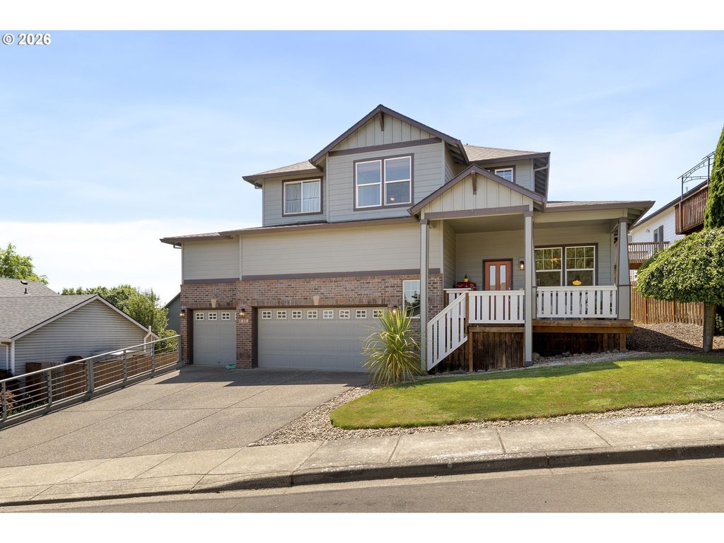 1010 Sw Falcon Crest Dr, Dundee