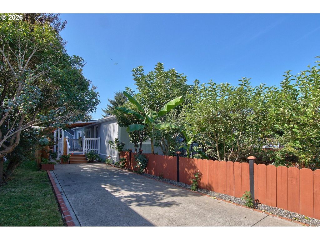20140 Ne Sandy Blvd 59, Fairview