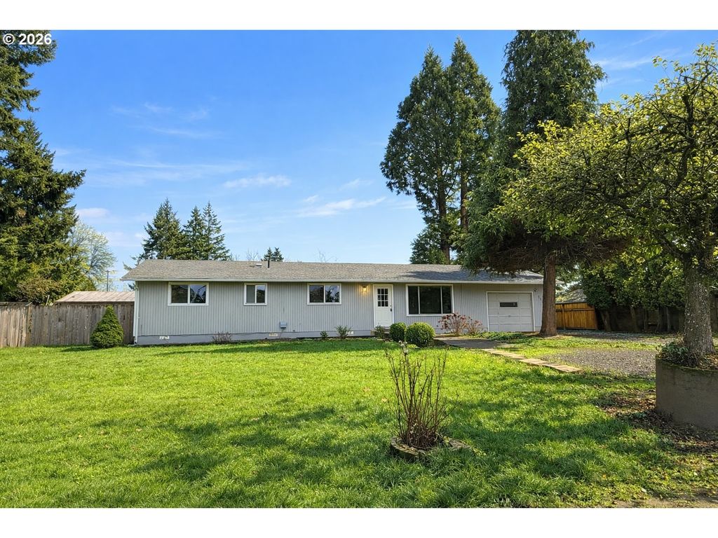 200 Roth St, Amity