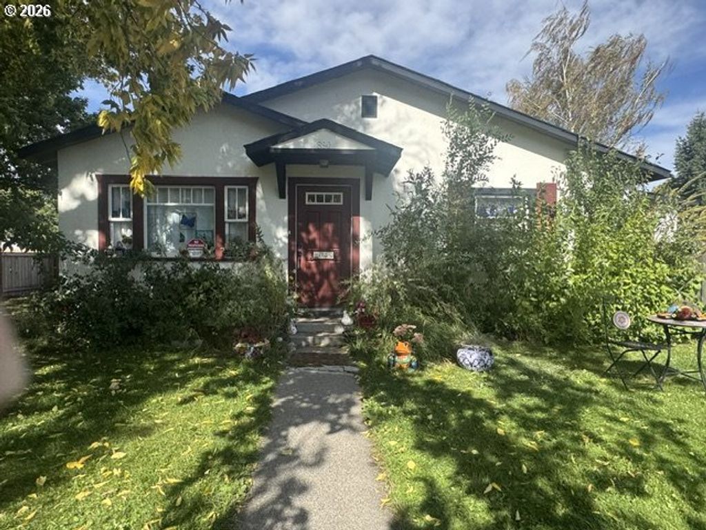890 Valley Ave, Baker City