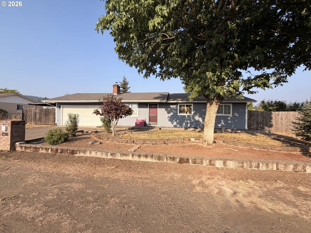 226 Johnson St, Sutherlin