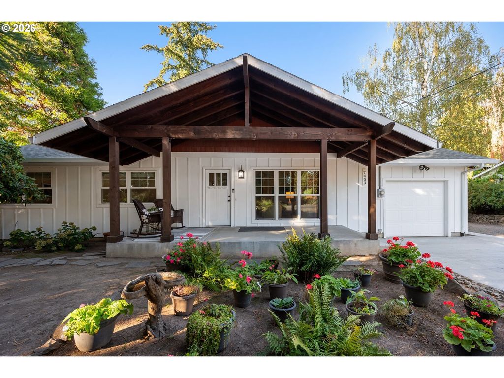 7403 Sw Mapleleaf St, Portland