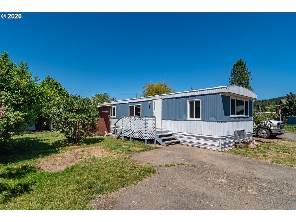 1050 W Central Ave 55, Sutherlin