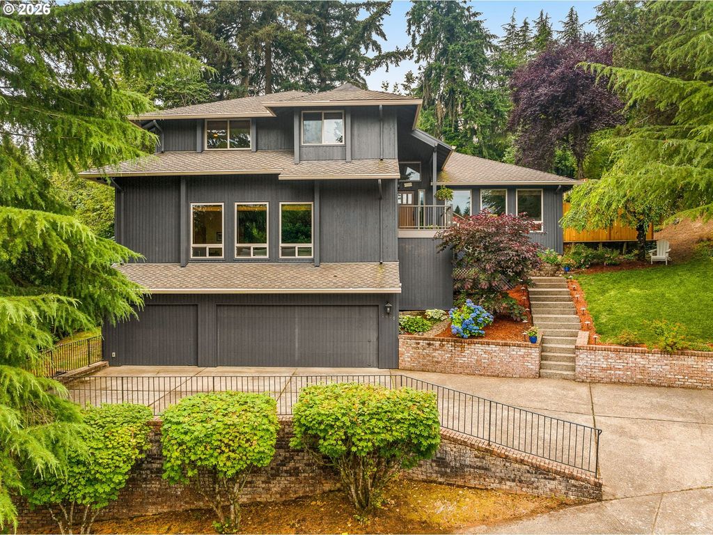 1496 Braemar Dr, West Linn