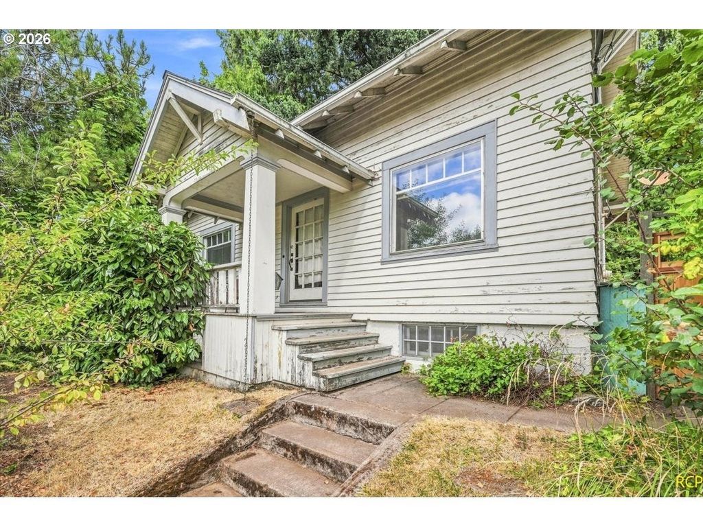 2113 N Sumner St, Portland
