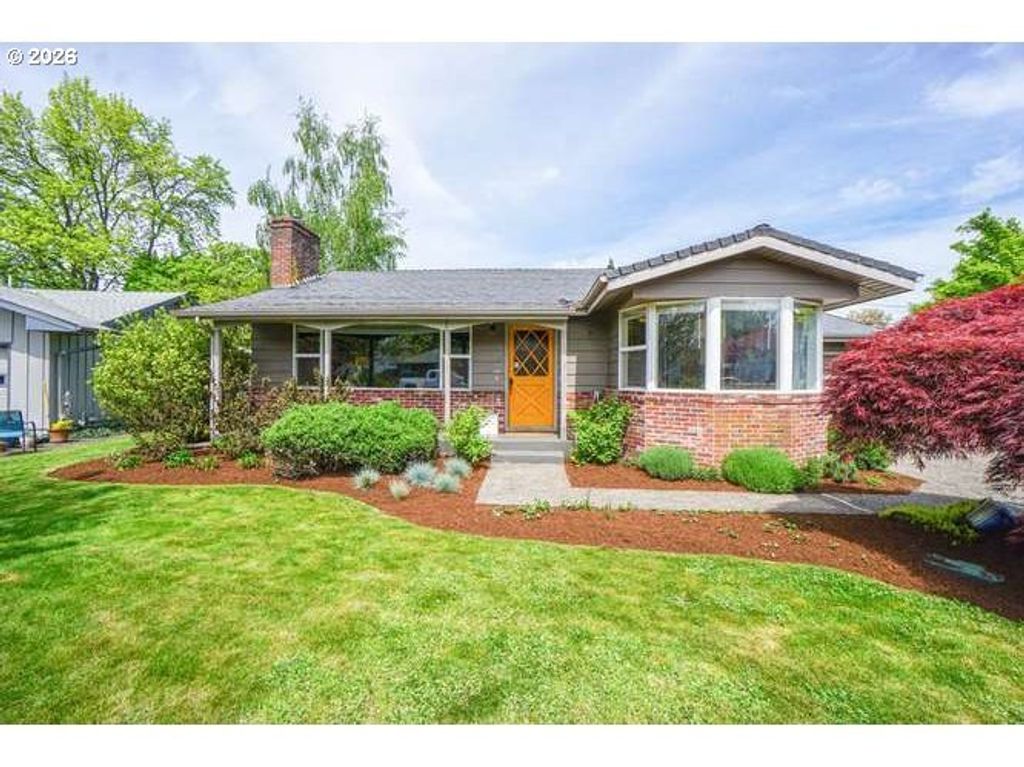 7008 Nw Canyon Crest Loop, Vancouver