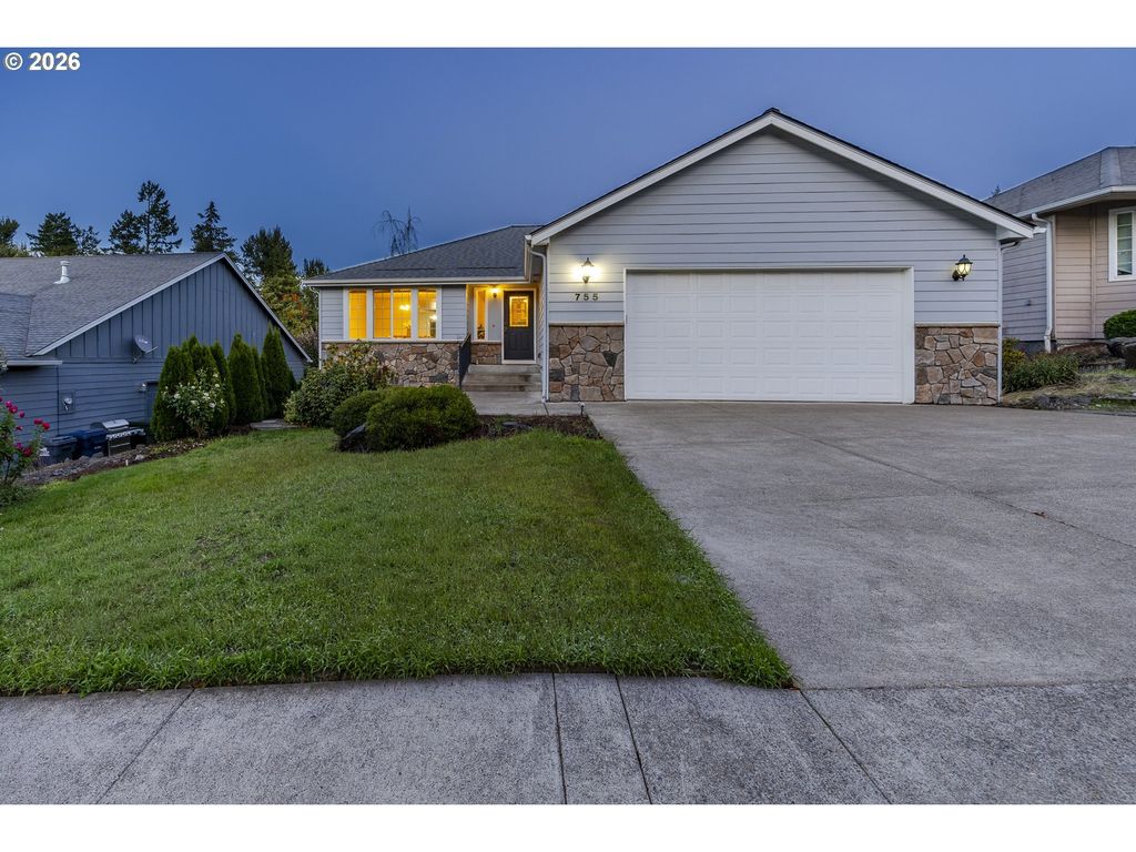 755 S 47th Pl, Springfield