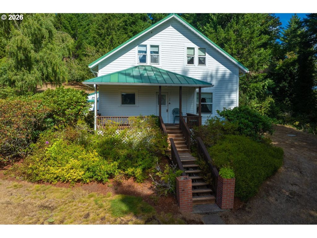 1120 Lower Smith River Rd, Reedsport
