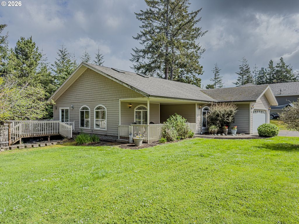 1185 11th St Se, Bandon