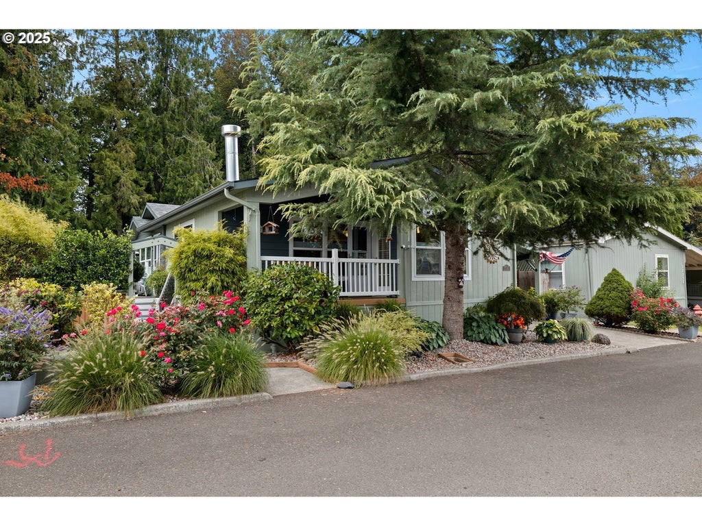 17747 S Greenfield Dr, Oregon City