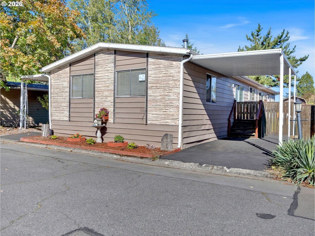 21100 Ne Sandy Blvd 62, Fairview