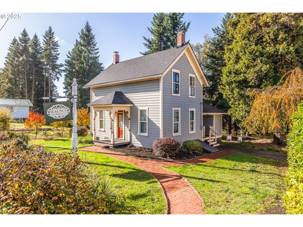 21497 Highway 99e, Aurora