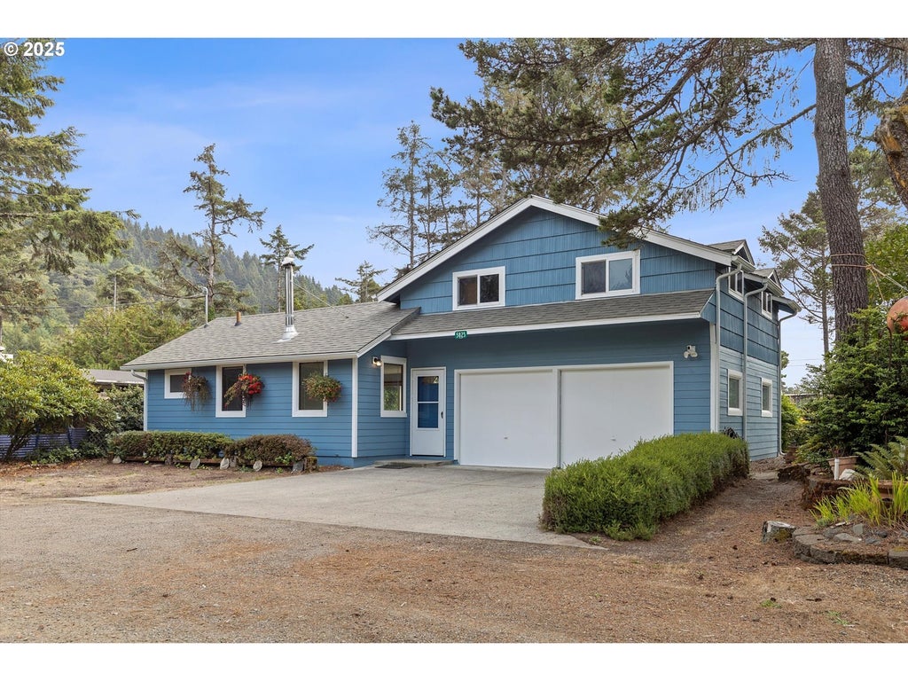 5825 Roma Ave, Cloverdale