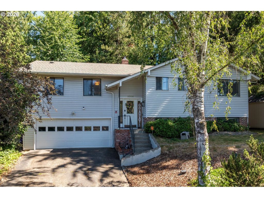 2326 Cedar Pl, Longview