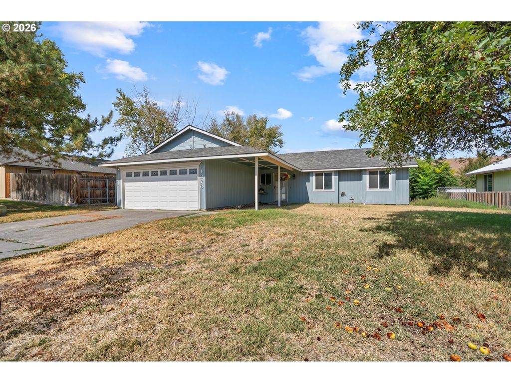 1270 W Hartley Ave, Hermiston