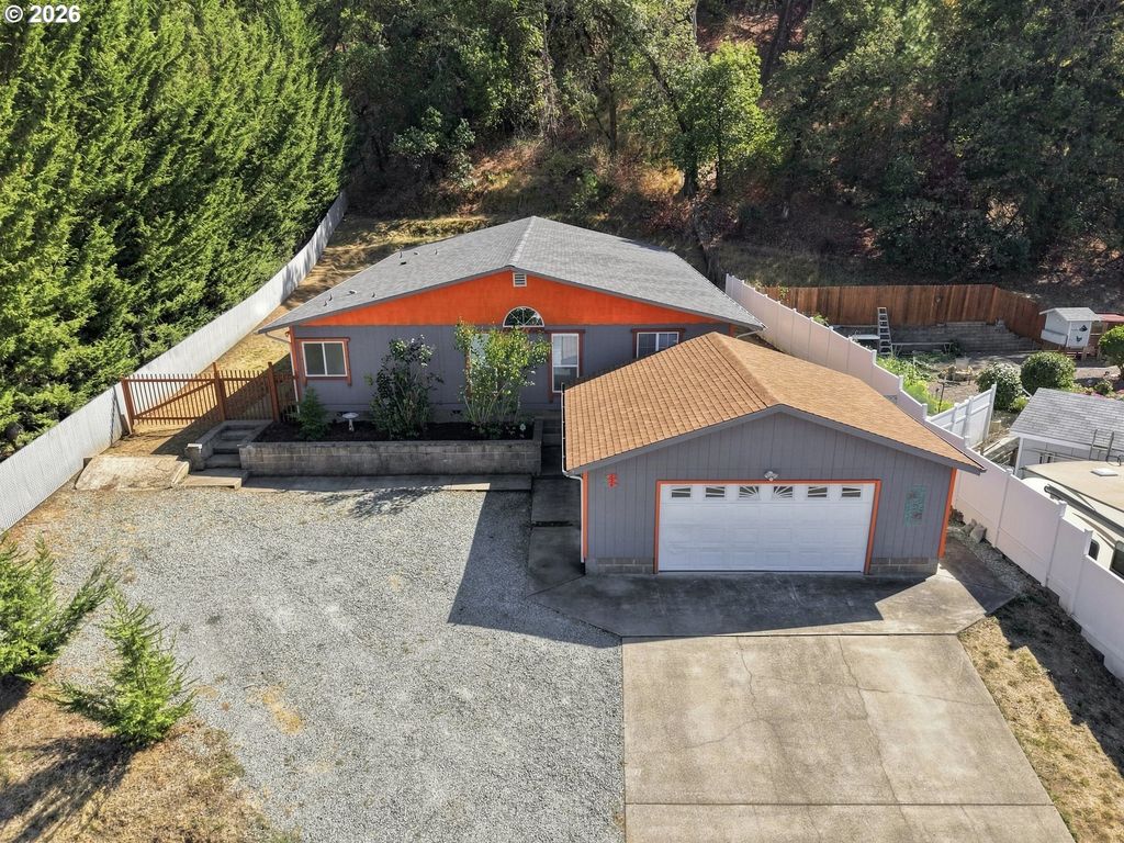 224 Aker Dr, Myrtle Creek