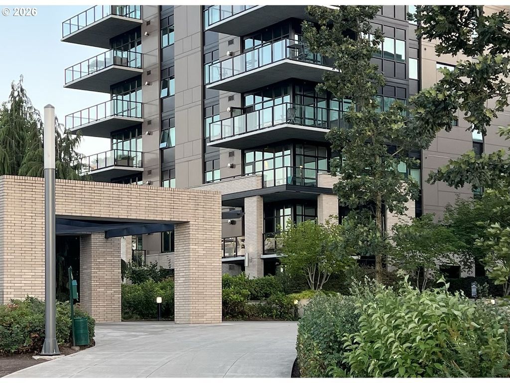 1830 Nw Riverscape St 106, Portland