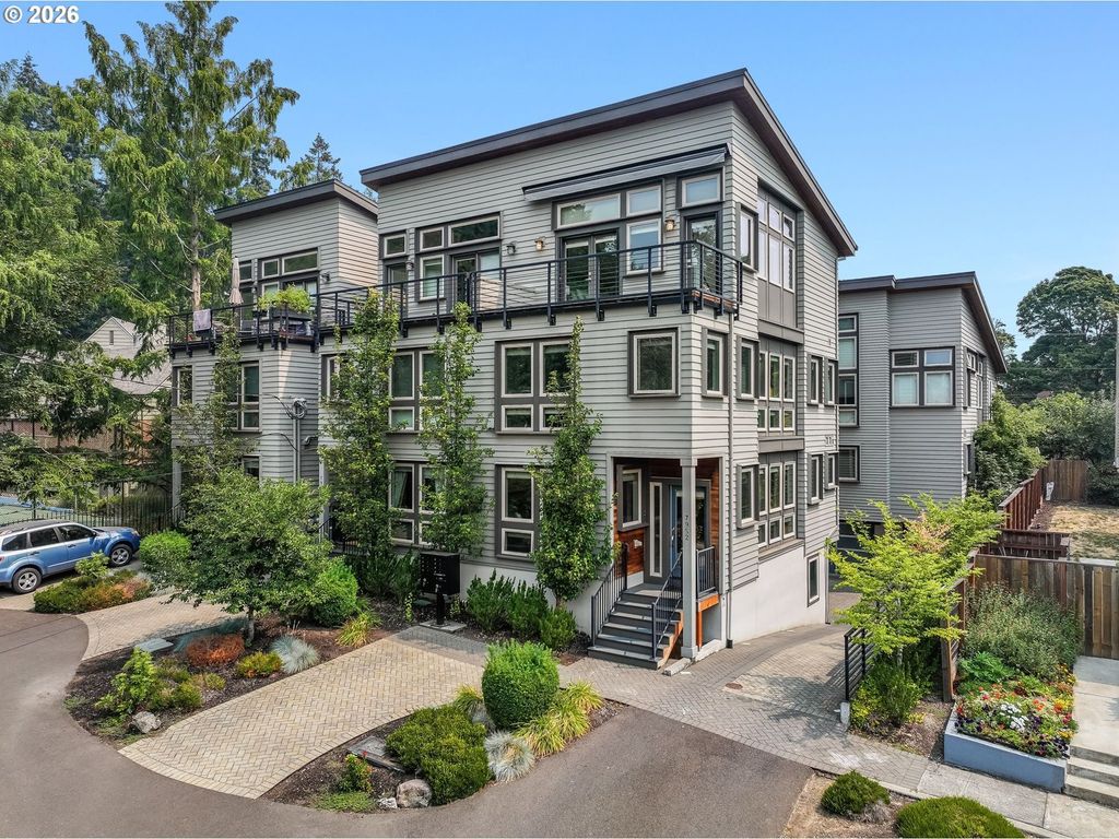 7952 Se 6th Ave 3, Portland