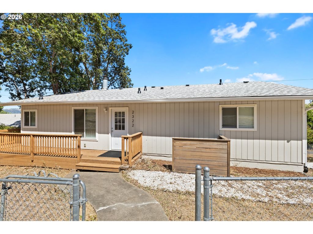 2322 W Military Ave, Roseburg