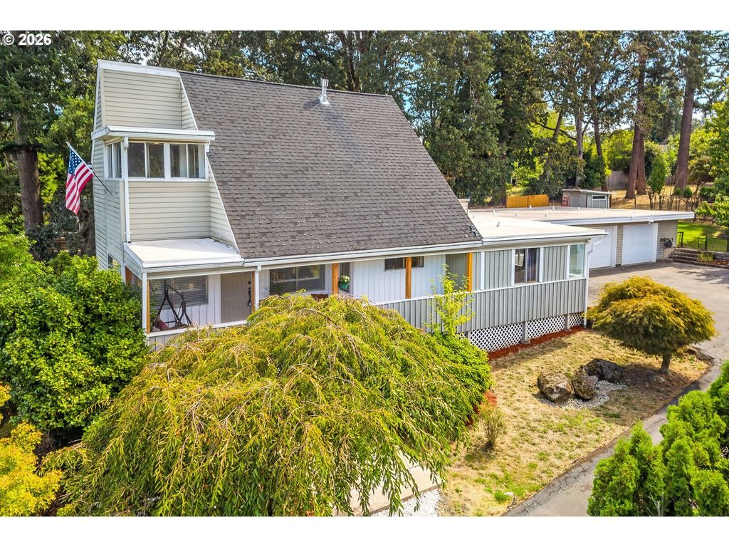 421 Mcclaine St, Silverton