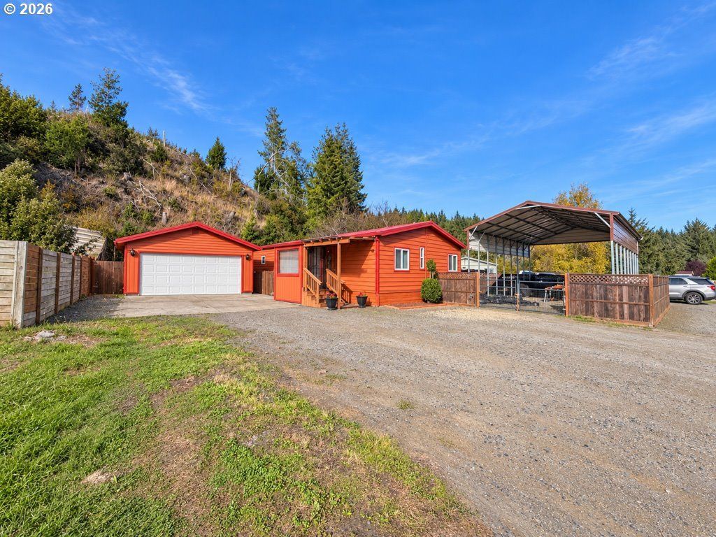 450 Tiara St, Lakeside
