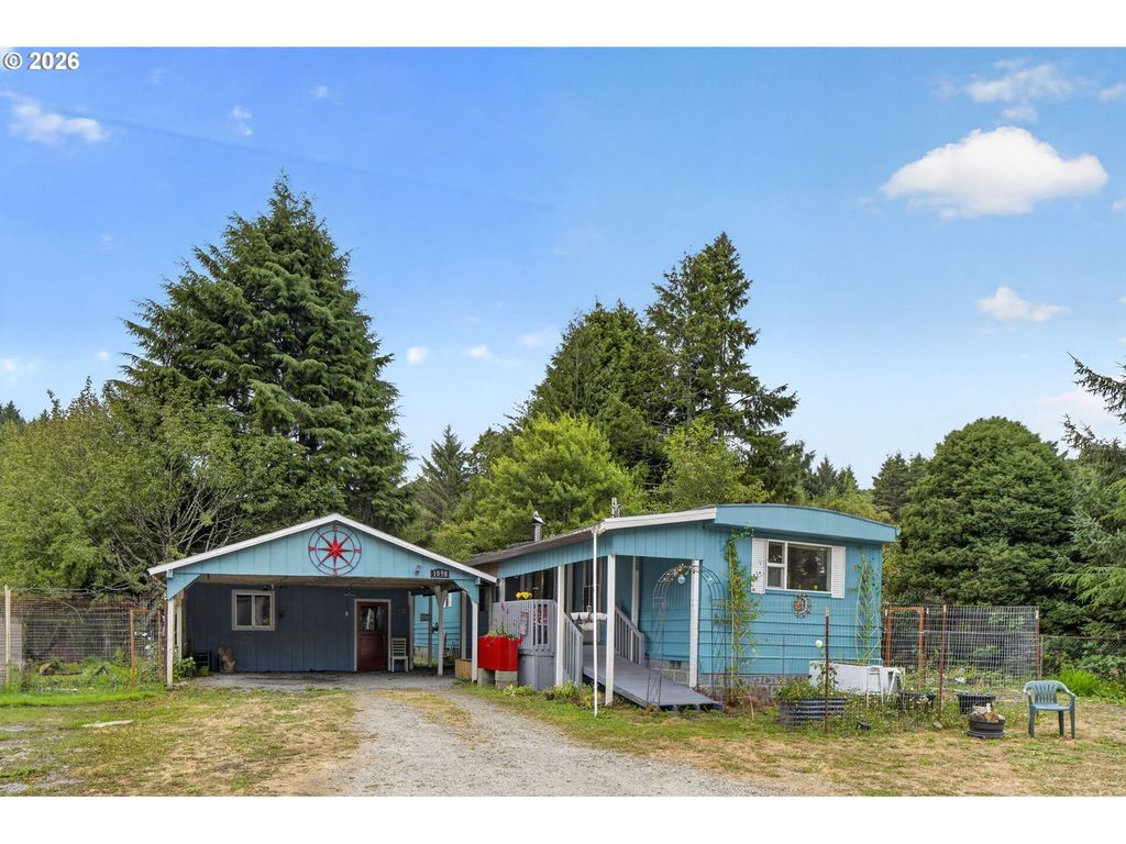 1098 S Harbor St, Rockaway Beach