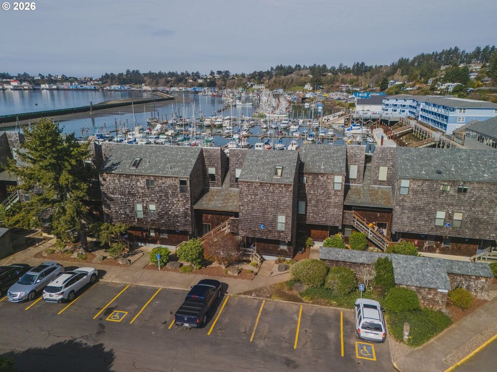 1000 Se Bay Blvd C-103, Newport