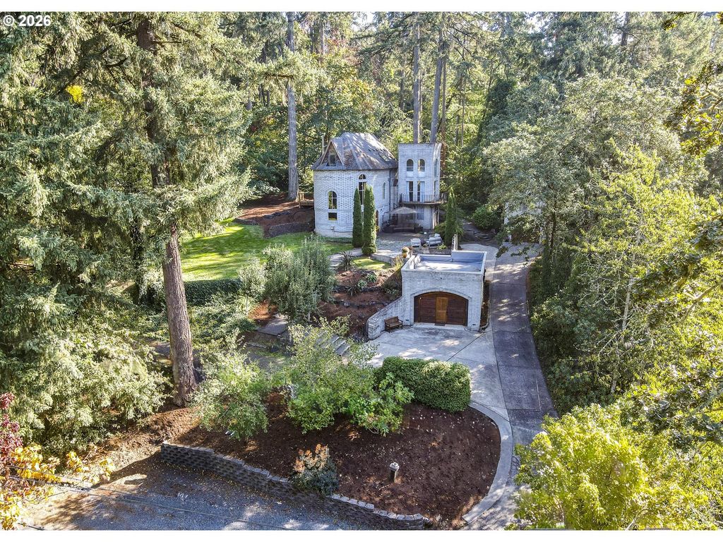 1820 E 28th Ave, Eugene