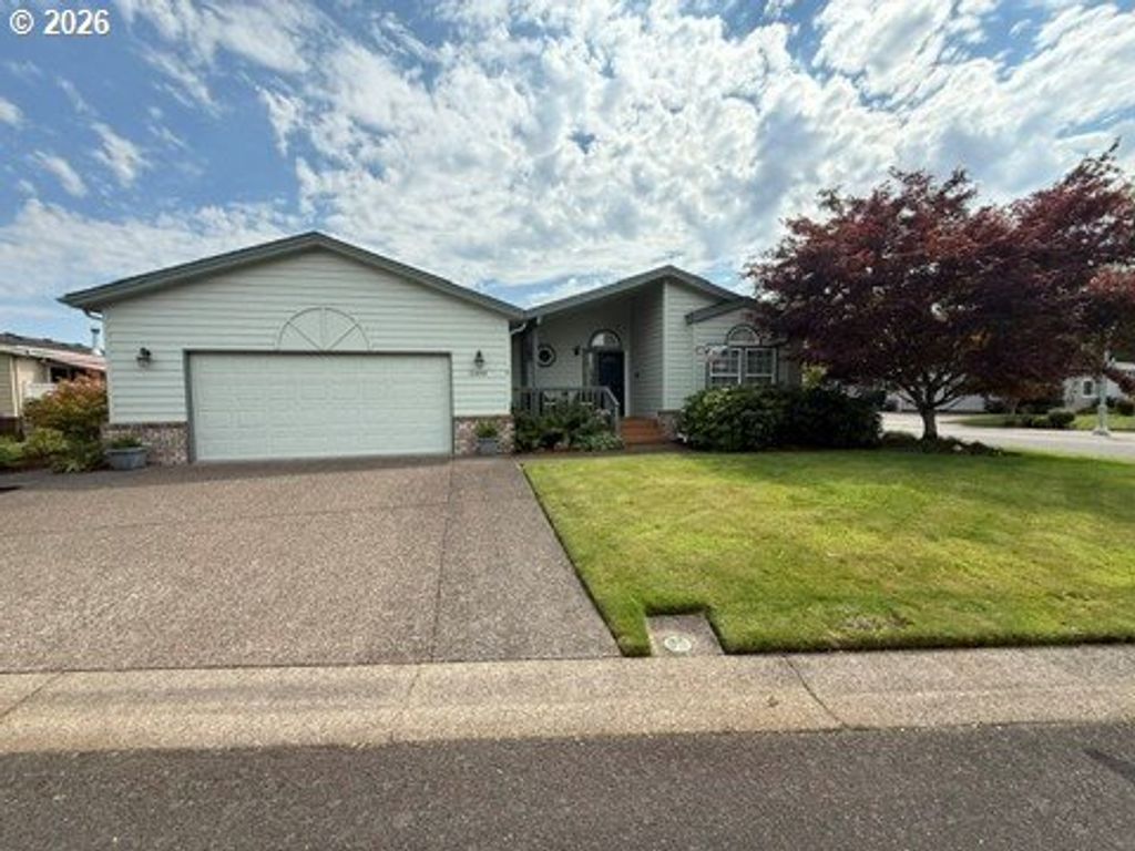 2490 Blue Boy Ln, Eugene