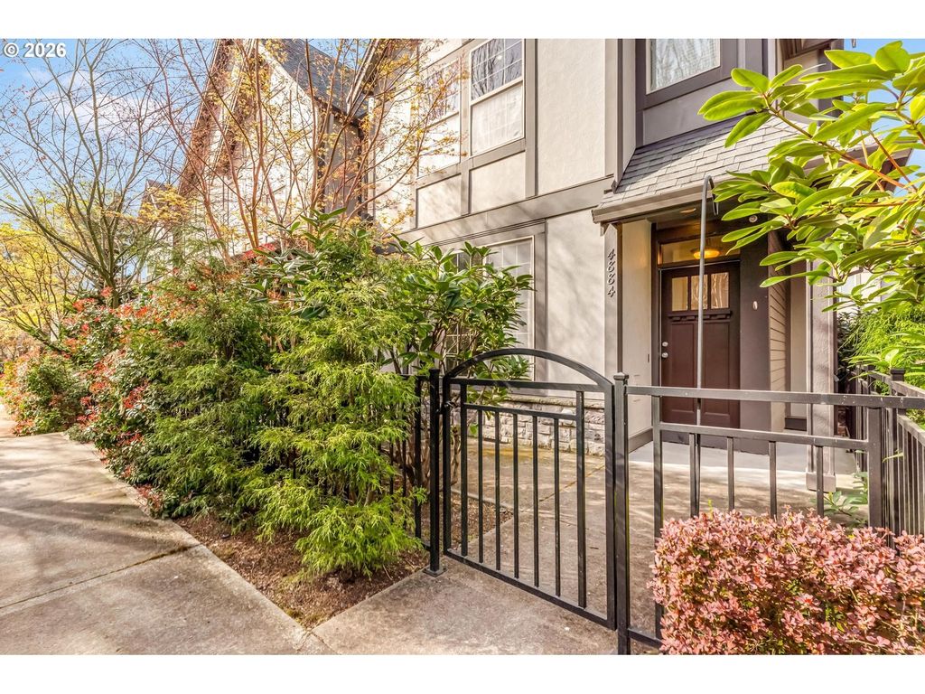 4884 Nw 162nd Ter, Portland