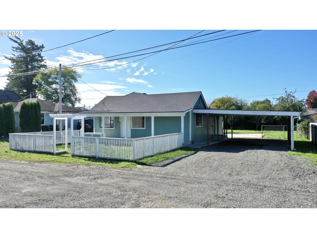 533 Art St, Brookings