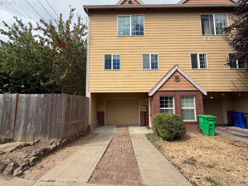 12103 Se Harold St, Portland