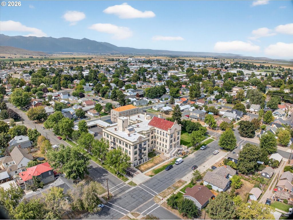 2365 4th St B-4, Baker City