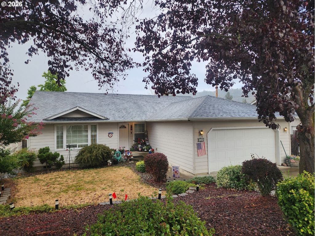411 Sunnyside Dr, Winston