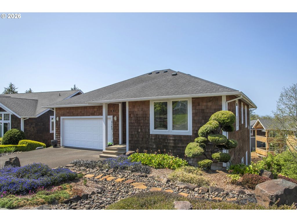 2165 Skyline Dr, Seaside