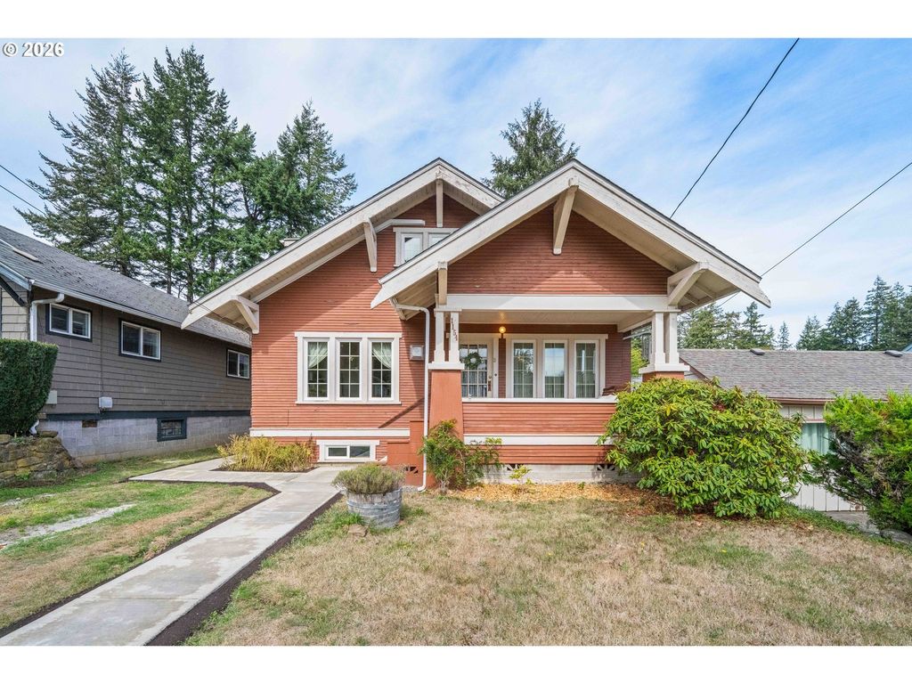 1154 Park Ave, Coos Bay